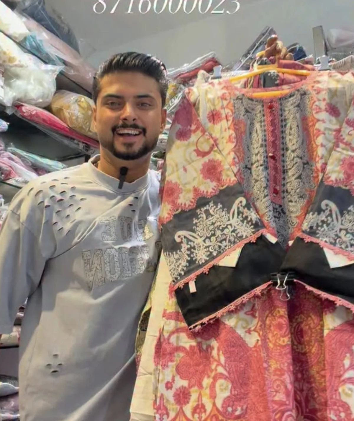 Blush paisley print kurta with a black embroidered panel